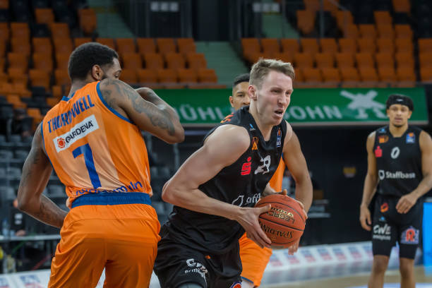 牢固的防守 牢固的防守