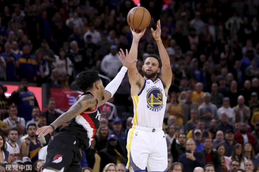 西班牙队以 西班牙队以