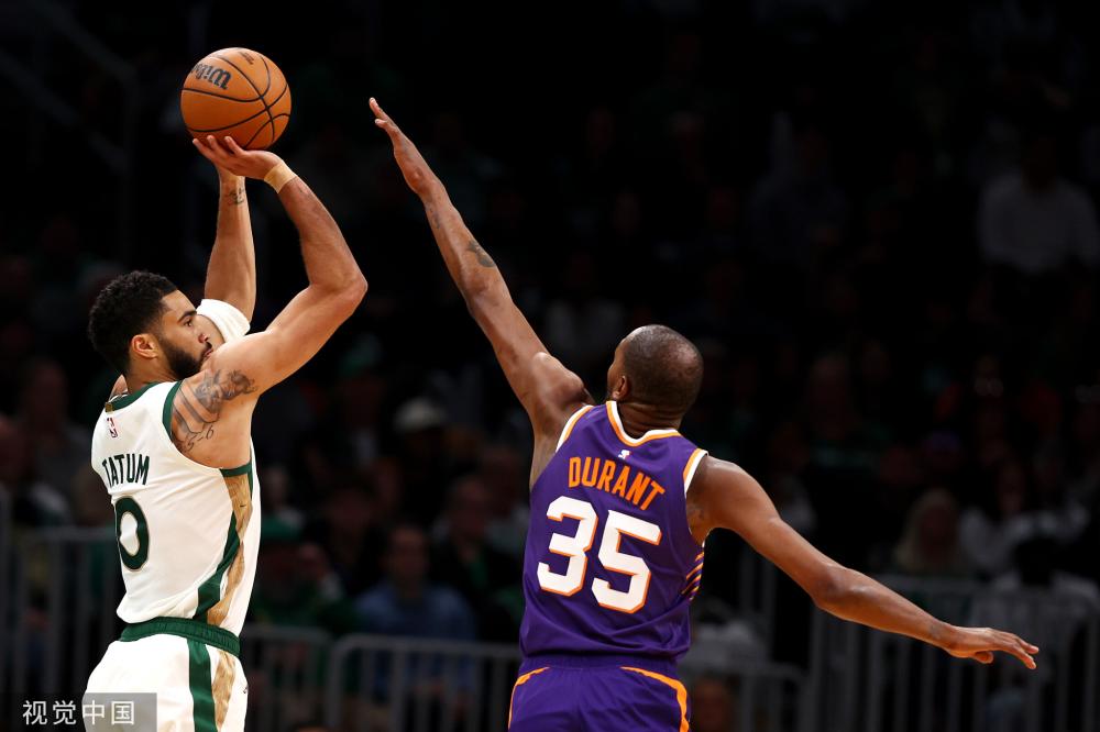 他依然以 他依然以